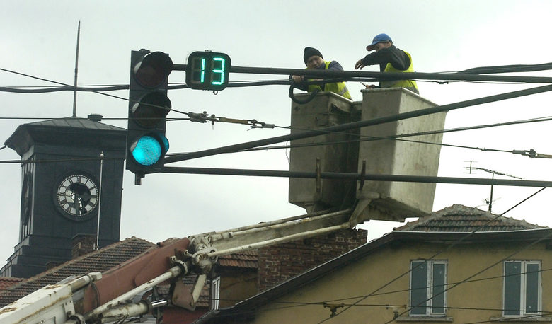Мигащият зелен сигнал на светофара - незаконен, но може би полезен
