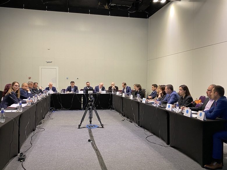 Преговорите за кабинет: партиите се договориха за електронни визи, веломаршрути и гаранционен фонд в туризма