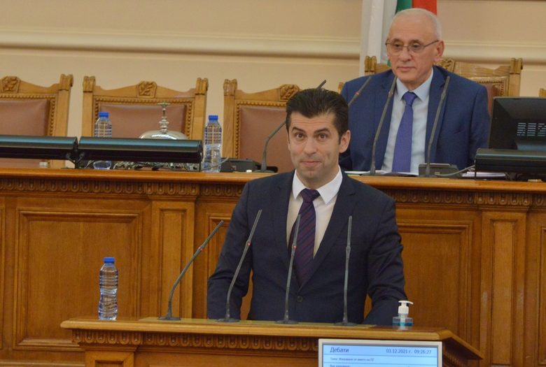 Началото на 47-ия парламент: неочакван нов председател, въпросителни за кабинета и обещания за промени