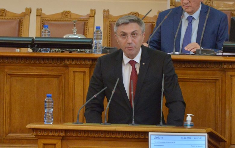 Началото на 47-ия парламент: неочакван нов председател, въпросителни за кабинета и обещания за промени