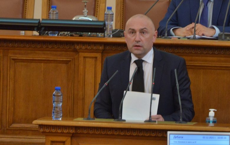 Началото на 47-ия парламент: неочакван нов председател, въпросителни за кабинета и обещания за промени