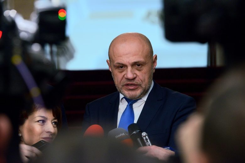 Консултациите за кабинет: Ще има четирима вицепремиери, Нинова не отрича да е една от тях (хронология)
