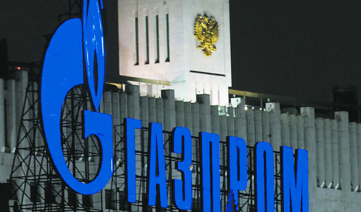 E.ON продава дела си в "Газпром" за 3.4 млрд. евро
Германската E.ON ще продаде дела си от 3.5% в руския газов монополист "Газпром" за 3.4 млрд. евро, предаде агенция "Ройтерс". Компанията ще използва средствата за експанзия извън Европа и за понижаване на част от задълженията си, които се равняват на 45 млрд. евро. E.ON е продала 2.7% на руската държавна банка VEB и 0.8% през фондовия пазар