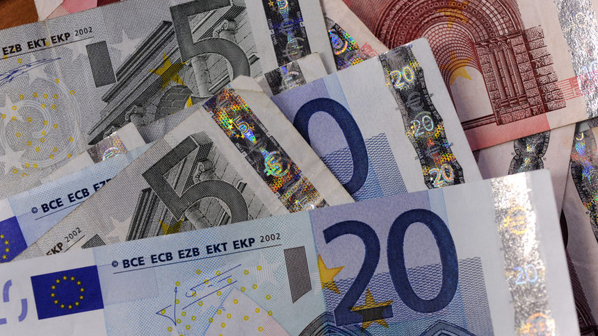 Емигрантските преводи стигнаха близо 1.5 млрд. лв.