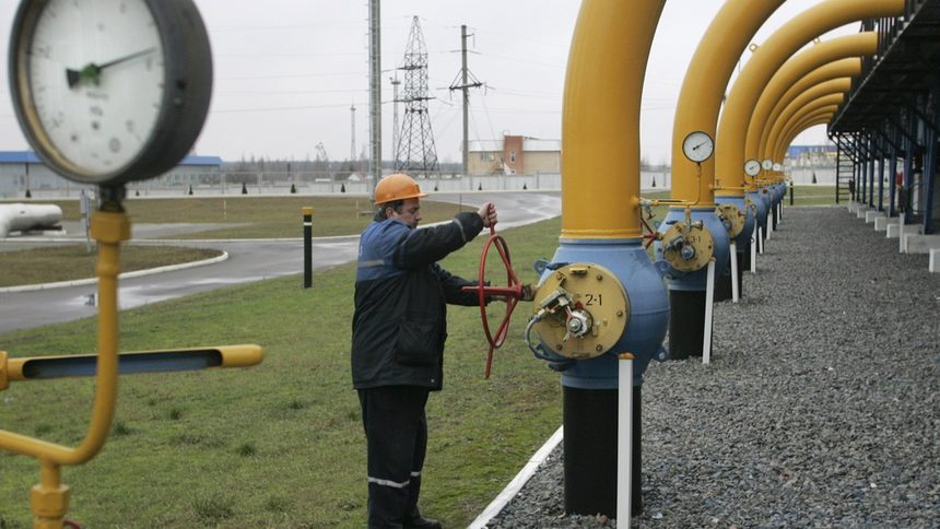 "Газпром" планира да намали с 15% цените на газа за Естония, Латвия и Беларус