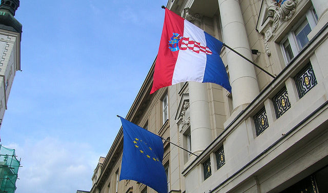 Румъния няма да подкрепи присъединяването на Хърватия към ЕС, ако на Загреб също не бъде наложен механизъм за сътрудничество и проверка.<br /><br />Снимката се разпространява под лиценза на <a href="http://creativecommons.org/about/" target="_blank">Creative Commons</a>.