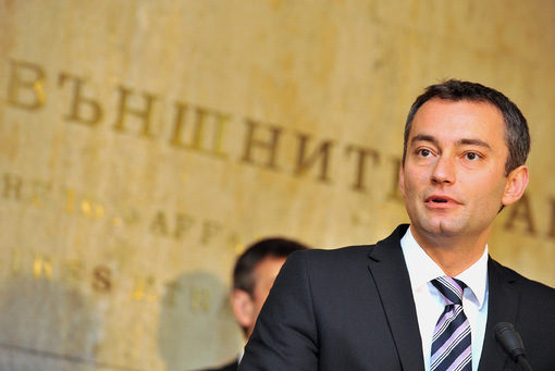Николай Младенов към Трайков: Не съм ходил да плача на ничие рамо
