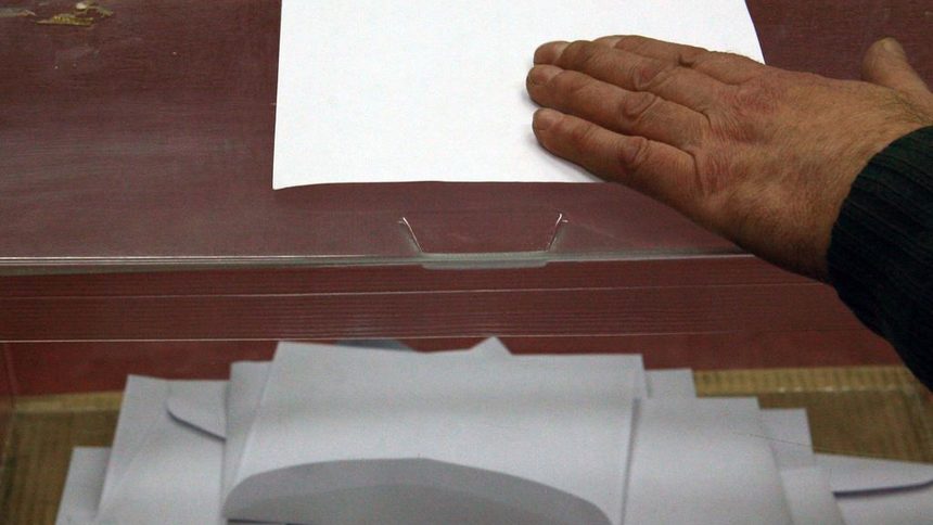 КС отмени изискването за 12 месеца уседналост за местния вот (допълнена)