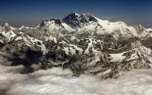 Най-високият връх в света - Еверест, продължава да "расте"<br />