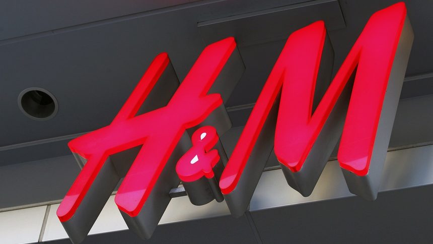 H&M влиза в България, първият магазин отваря през март 2012 г.