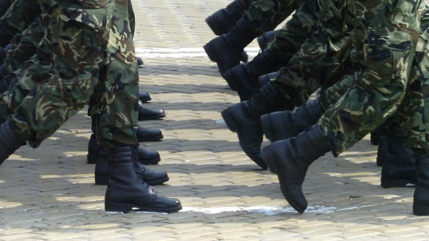 Предстоят съкращения в армията