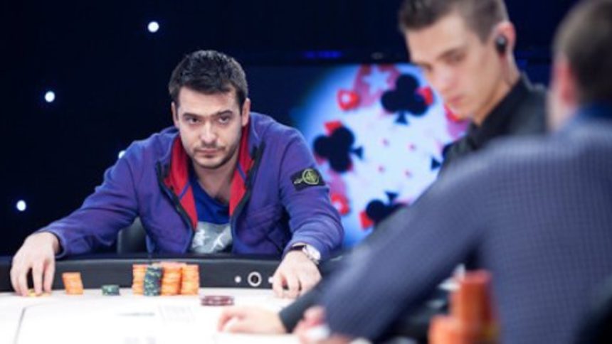 Димитър Данчев наблюдава своите съперници по време на турнира в Сан Ремо
