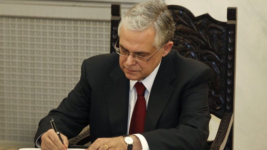 Пападимос вече се сблъска с коалиционните си партньори