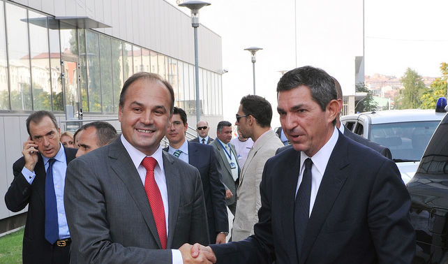 Енвер Ходжа заедно с гръцкия си колега Ставрос Ламбринидис