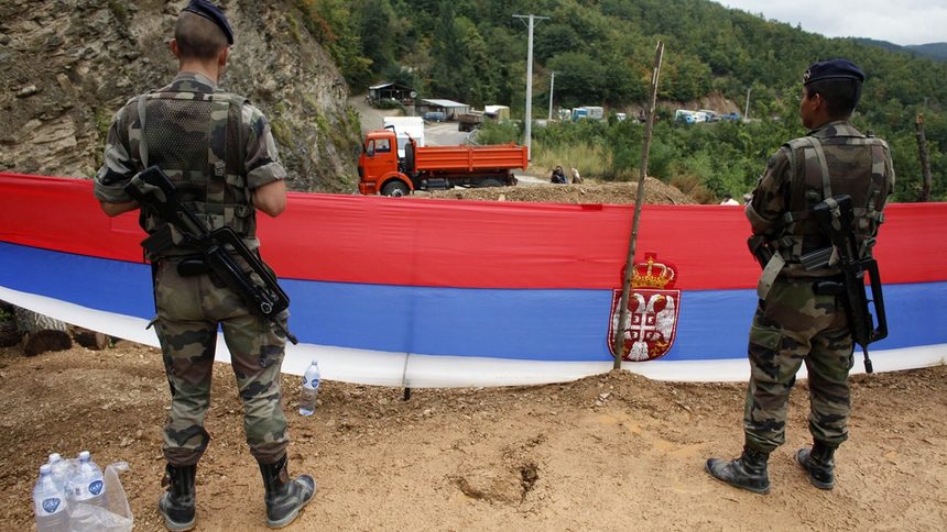 Северно Косово неведнъж е ставало сцена на сблъсъци между жители на региона и силите на ЕС и НАТО.