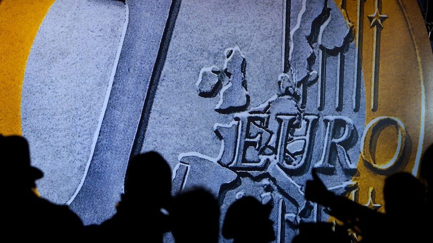 Нещастна годишнина за еврото