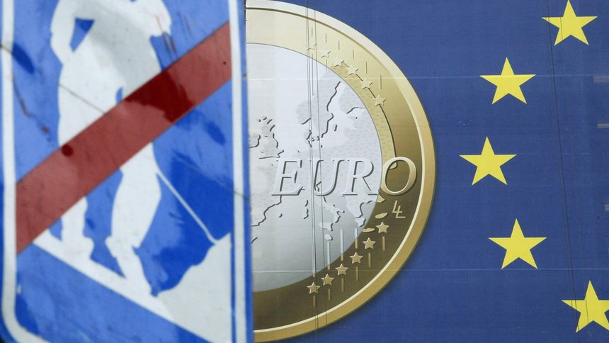 Европейските синдикати настояват за повече инвестиции и работни места в ЕС, за да се преодолее кризата в еврозоната.