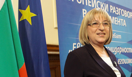 Цецка Цачева: Ще гласувам с "да" за развитие на ядрената енергетика в България