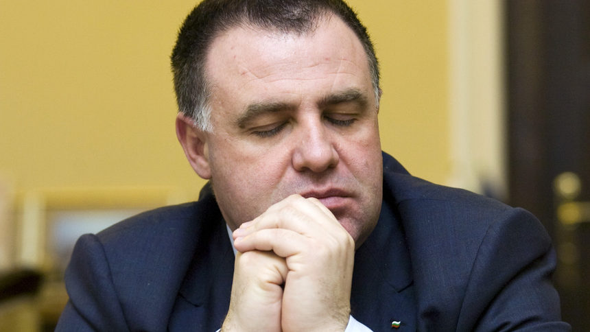 Мирослав Найденов е бивш шеф на общинско предприятие "Екоравновесие", което отговаря за безстопанствените животни в София