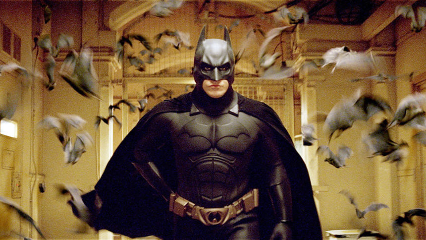 Актьорът Крисчън Бейл като Батман в "Батман в началото" от 2005 г.