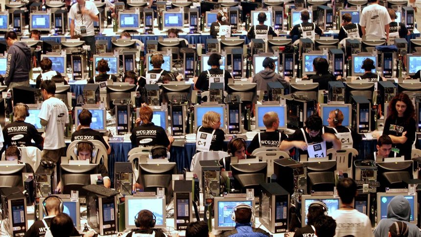 Евробарометър: 89% от интернет потребителите избягват да разкриват лична информация онлайн