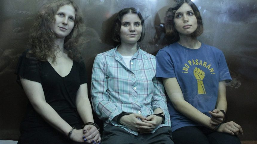 Руската църква призова за милосъдрие към Pussy Riot