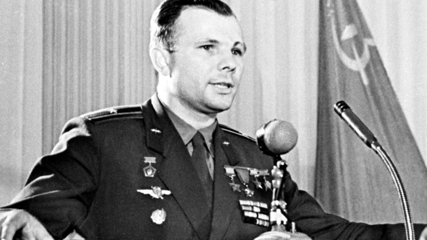 Юрий Гагарин е сред почетните граждани на Перник