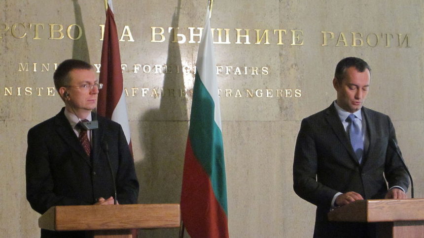 Едгарс Ринкевичс и Николай Младенов