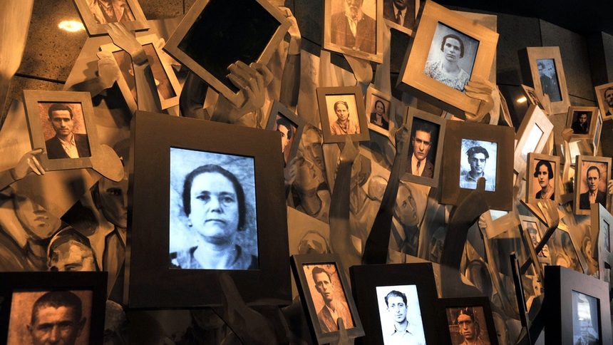 Близо 8000 евреи от Македония са избити в лагерите на смъртта. Снимката е от Музея на холокоста в Скопие.
