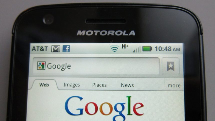 Търсачката на Google показва твърде много информация от сайтовете, което отказва потребителите от посещаването на линковете, аргументират се привържениците на проектозакона.