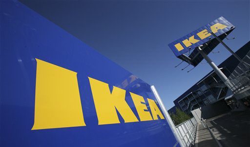 Двама бяха убити при нападение с нож в магазин на IKEA в Швеция