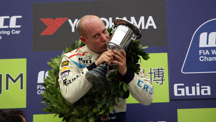 Хъф спечели първата си титла в WTCC