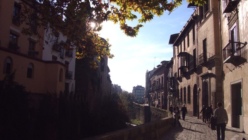 Изглед от старата част на Гранада, край реката