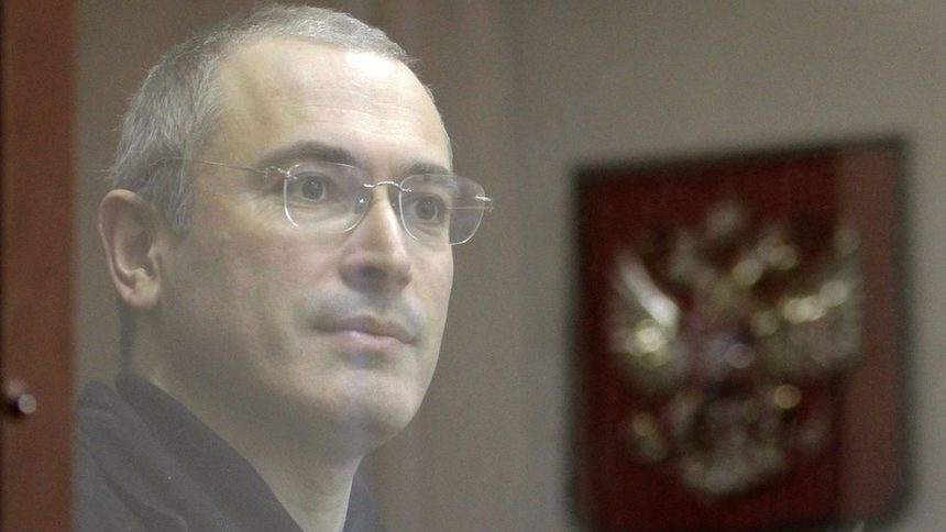 Руски съд намали присъдата на Михаил Ходорковски с две години