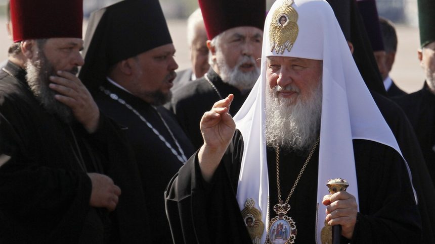 Патриарх Кирил призова руснаците да осиновяват сираци