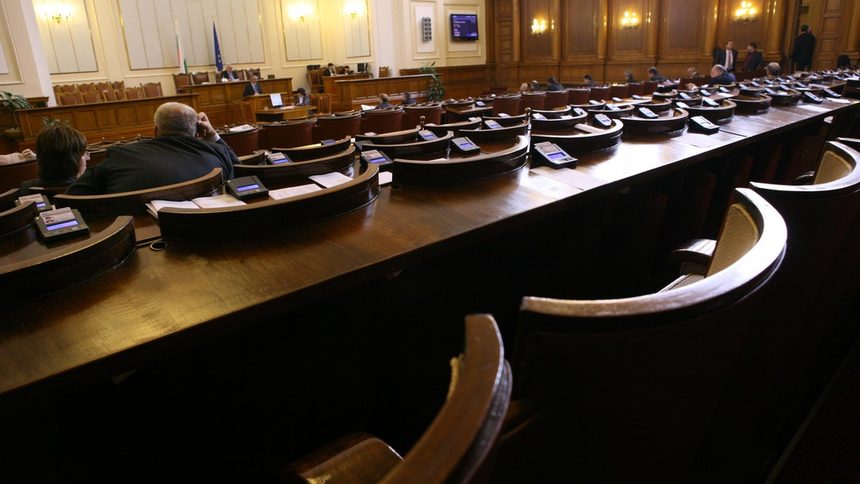Депутатите влизат в спор за законите за спецслужбите