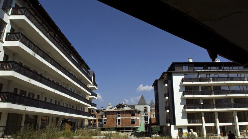 Разрешителните за строеж на жилища са намалели 16.9%