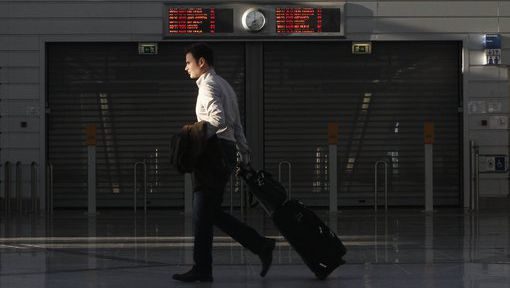 Новите мерки, препоръчани от министерствата на вътрешните и на външните работи, визират бизнесмените, университетските преподаватели, учените, артистите или туристите, които са предпочели Франция като първа дестинация.