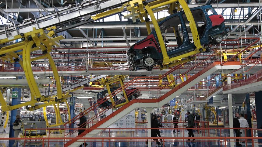 Продажбите на нови автомобили в ЕС стигнаха рекордно ниски за януари нива