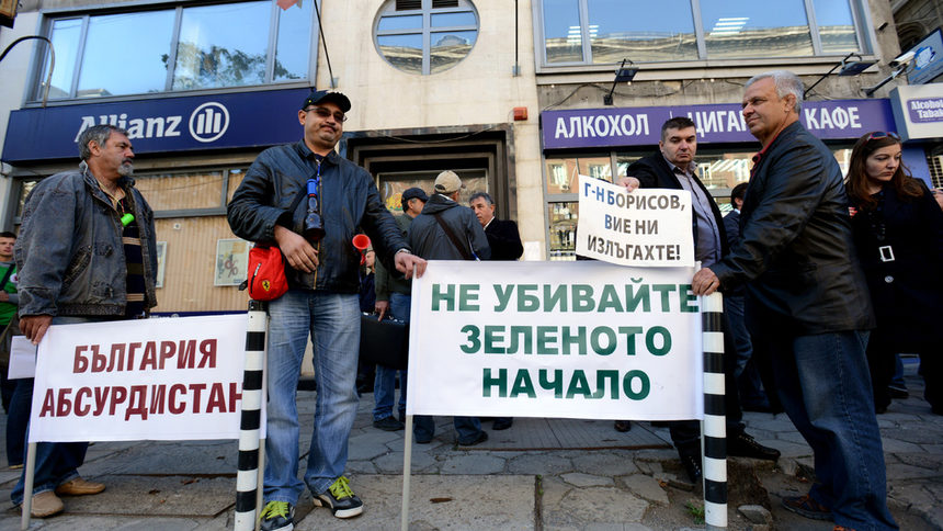 Делът на енергията от слънце е средно 3.4%, казват производителите