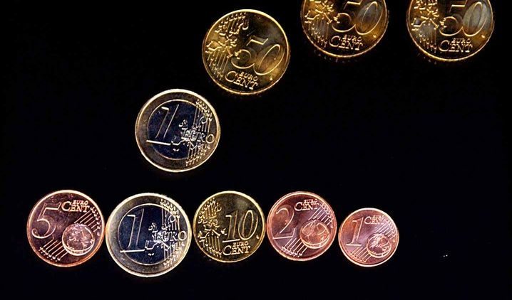 Поводът беше започналият в Брюксел дебат за изваждането от обращение на монетите от 1 и 2 цента