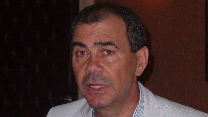 Владимир Тонев (Движение Нашият град), който в момента замества председателят на Общинския съвет в града Николай Апостолов (ГЕРБ), избран за народен представител.