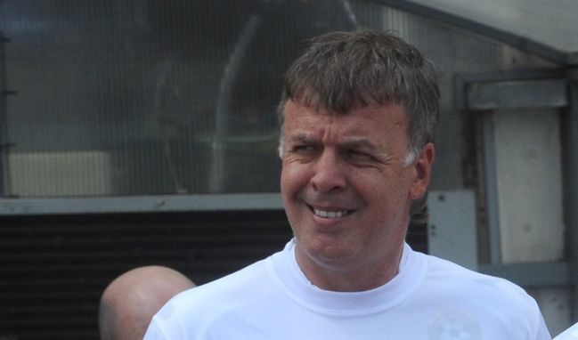 Живуркането в "Левски" свърши, закани се Сираков