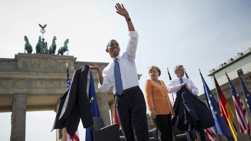 Барак Обама, Ангела Меркел и кметът на Берлин Клаус Воверайт