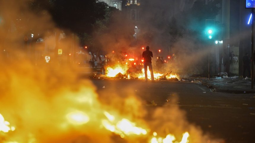 Протестиращите в Бразилия надхвърлиха 1 милион