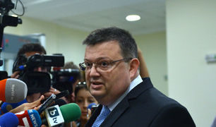 Сотир Цацаров