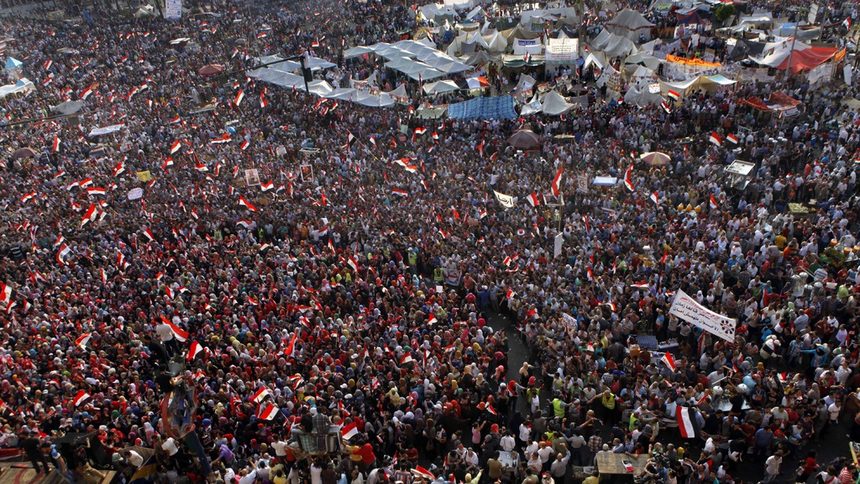 Площад "Тахрир" в Кайро по време на протестите