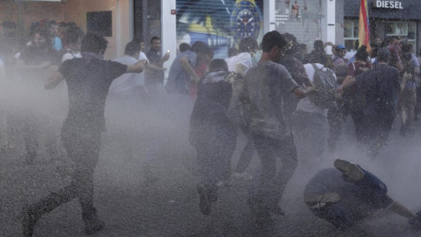 Протестите в Турция продължават