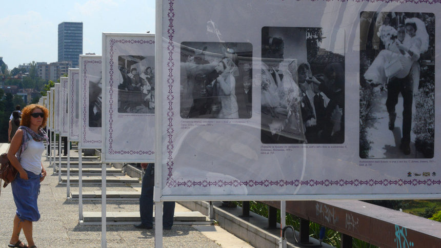 Снимки за спомен. Българските сватби в архивите
