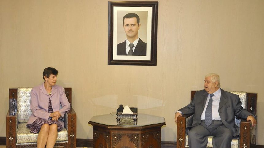 В изявлението на сирийското външно министерство, излъчено по държавната телевизия, се казва, че споразумението да се допуснат експерти на ООН да разследват твърденията за използване на химични оръжия в покрайнините на Дамаск, е било сключено в неделя с Анджела Кейн, върховен представител на ООН по разоръжаването.